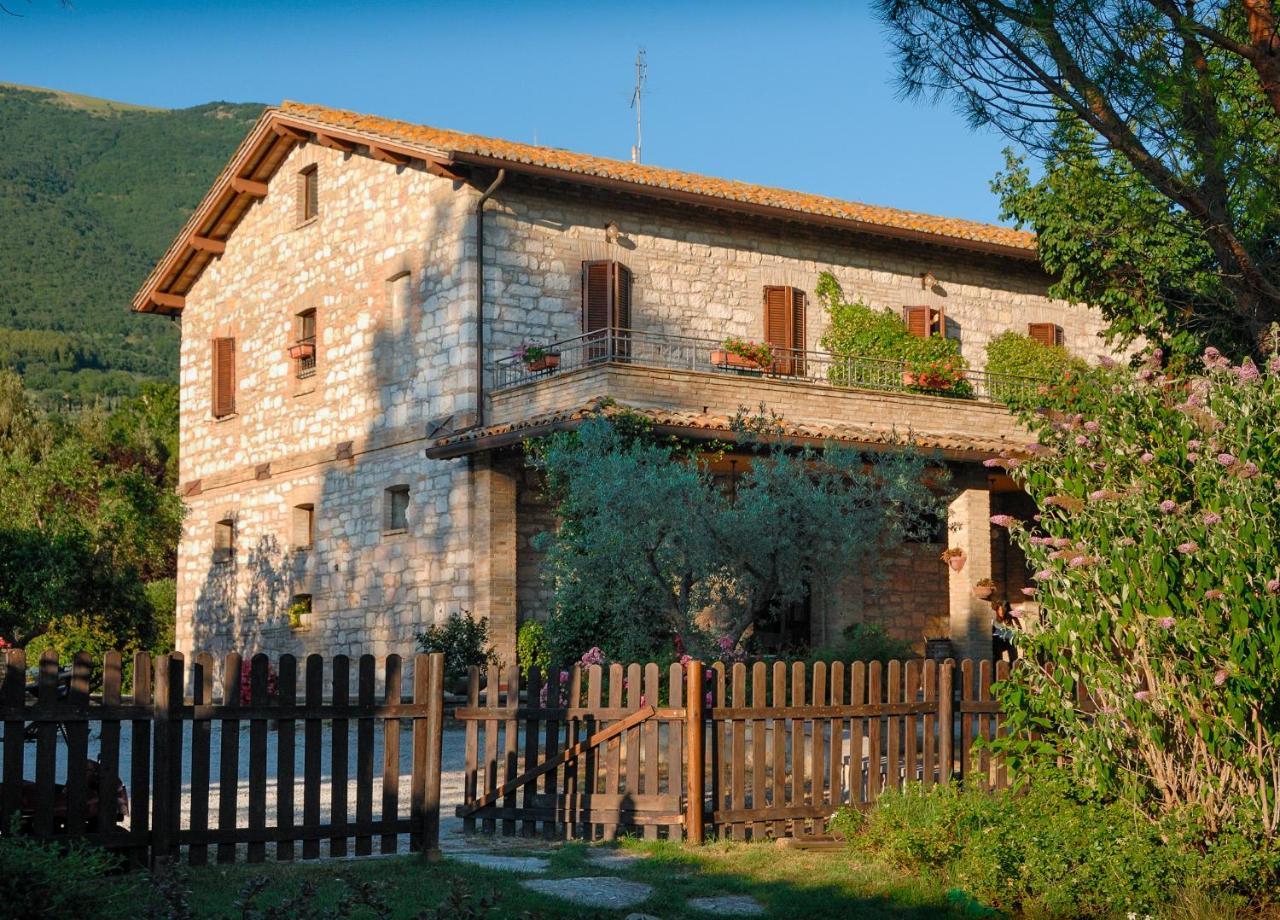 Passaggio di Assisi Agriturismo Il Giardino Dei Ciliegi מראה חיצוני תמונה
